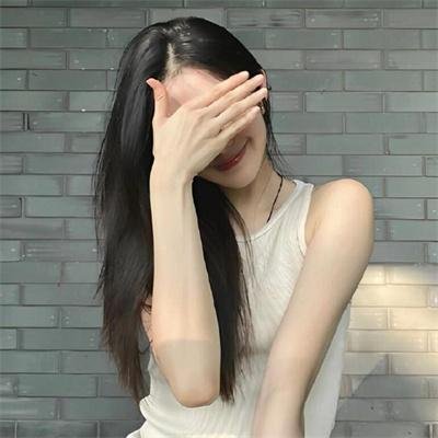 男爵的同桌小女生